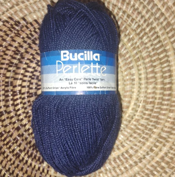 Bucilla Perlette Twist Yarn - 7 skeins in Violet Blue - Picture 7 of 10